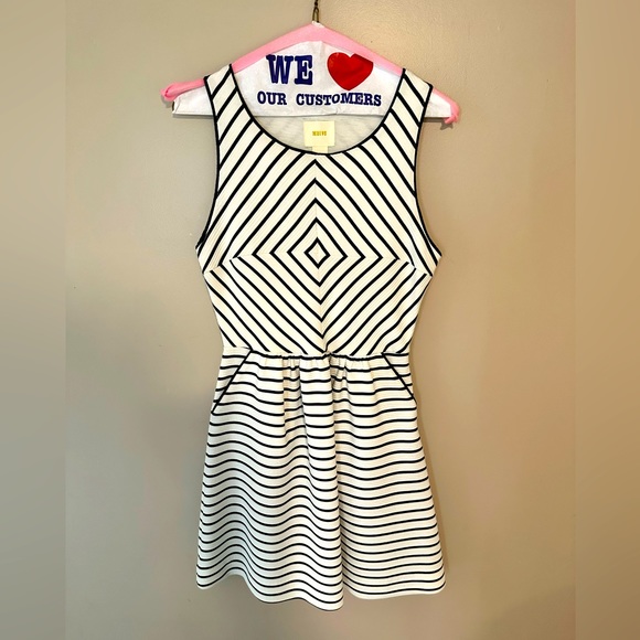 Black & White Geometric Dress by Maeve - Picture 1 of 4